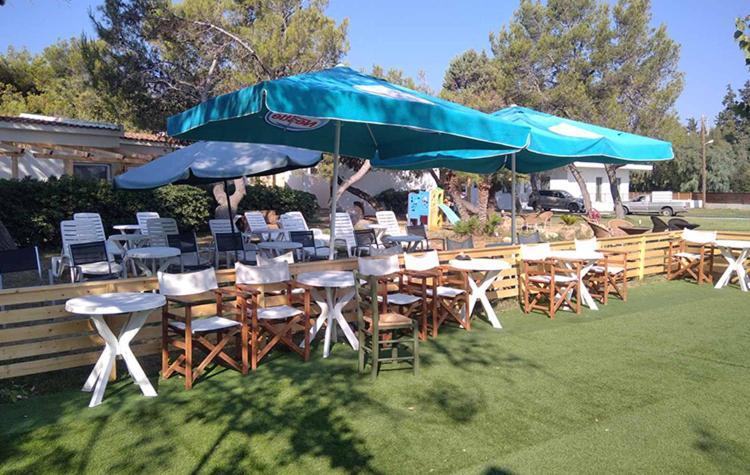 Marzi Beach And Bungalows Hotel Kokkónion Buitenkant foto