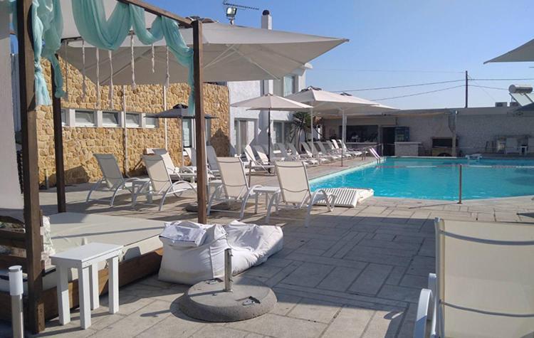 Marzi Beach And Bungalows Hotel Kokkónion Buitenkant foto