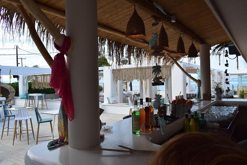 Marzi Beach And Bungalows Hotel Kokkónion Buitenkant foto
