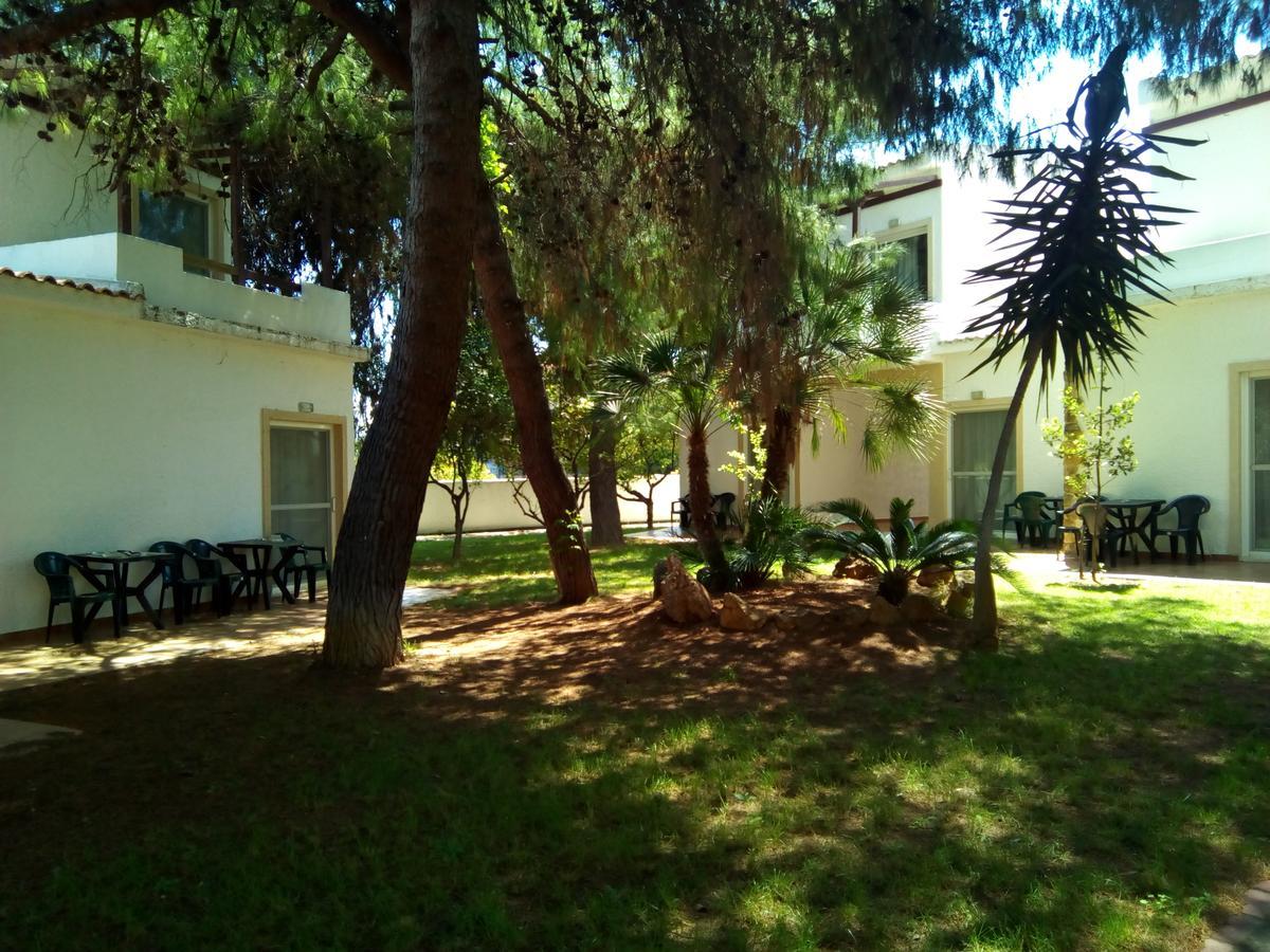 Marzi Beach And Bungalows Hotel Kokkónion Buitenkant foto