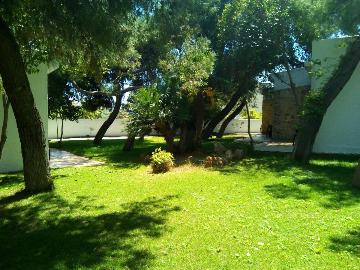 Marzi Beach And Bungalows Hotel Kokkónion Buitenkant foto