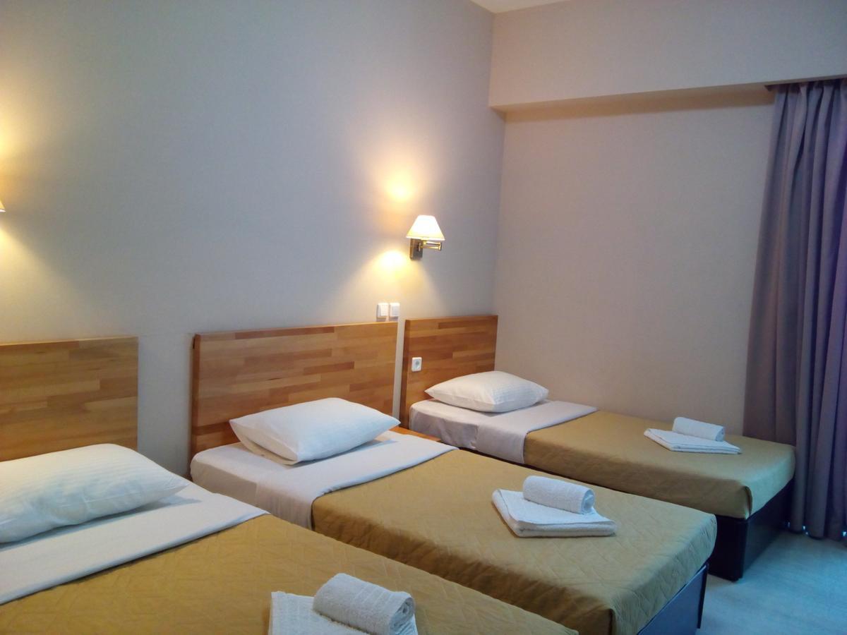 Marzi Beach And Bungalows Hotel Kokkónion Buitenkant foto